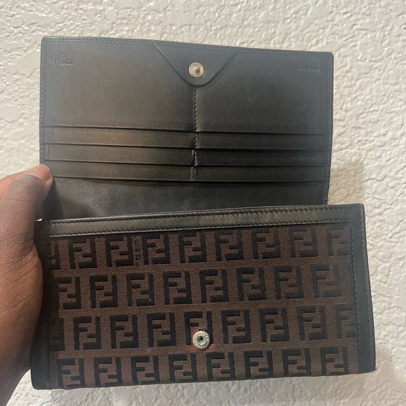 Authentic vintage Fendi continental wallet available! - Picture 9 of 13